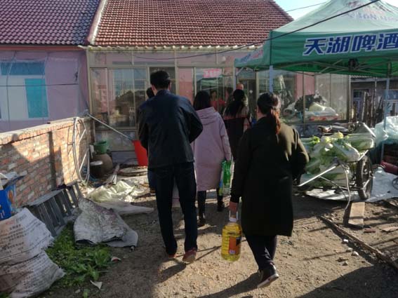 公司部分党支部赴新宾北四平乡开展